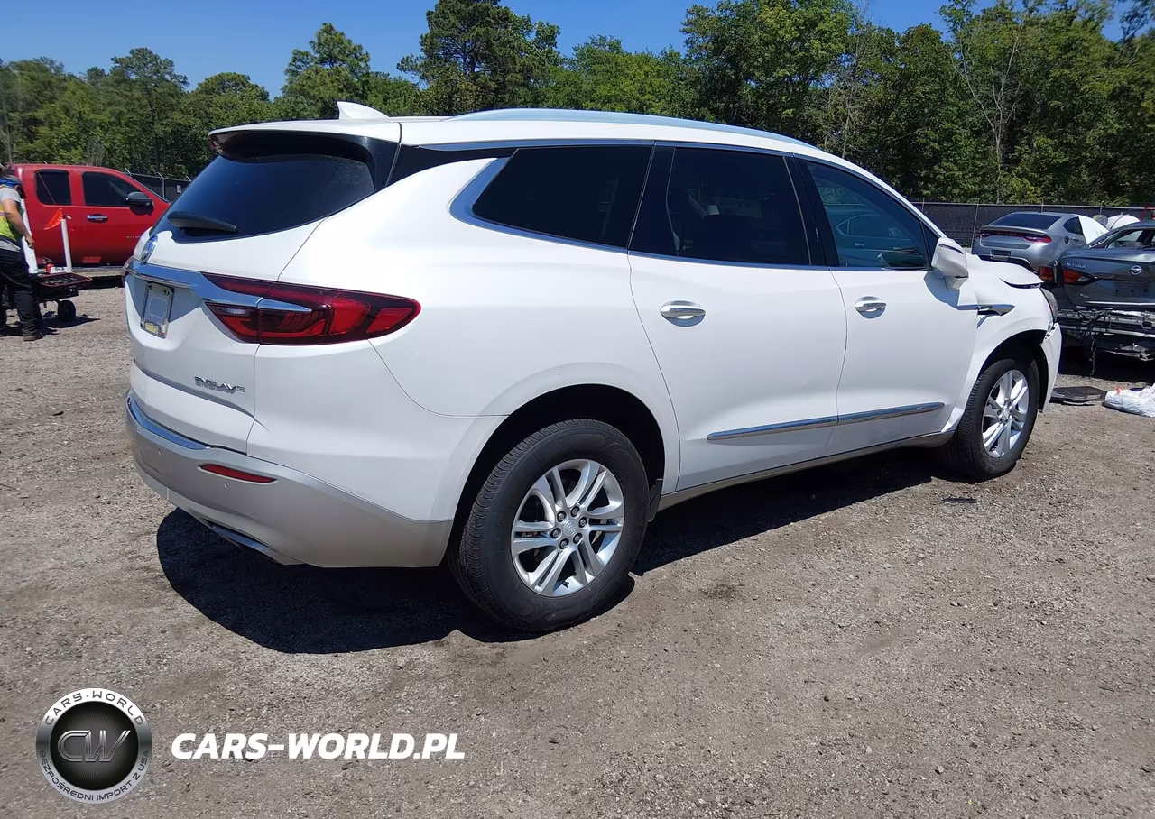 2018 Buick Enclave Essence VIN:5GAERBKW6JJ142133 - 4