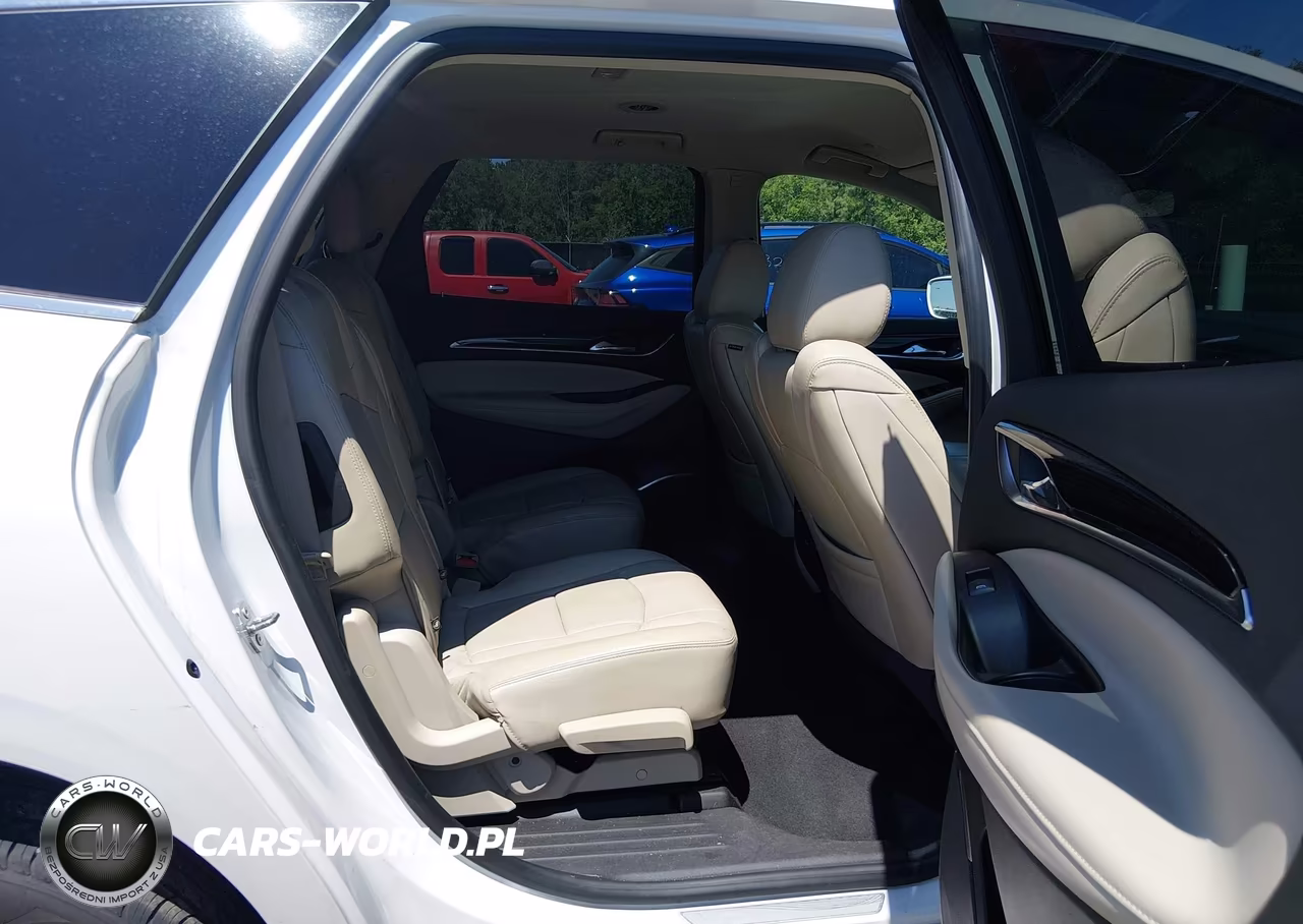 2018 Buick Enclave Essence VIN:5GAERBKW6JJ142133 - 8