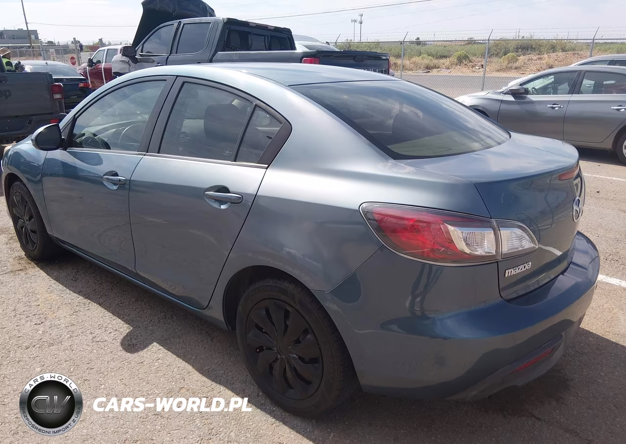 2011 Mazda Mazda3 I Sport VIN:JM1BL1UF8B1485991 - 3