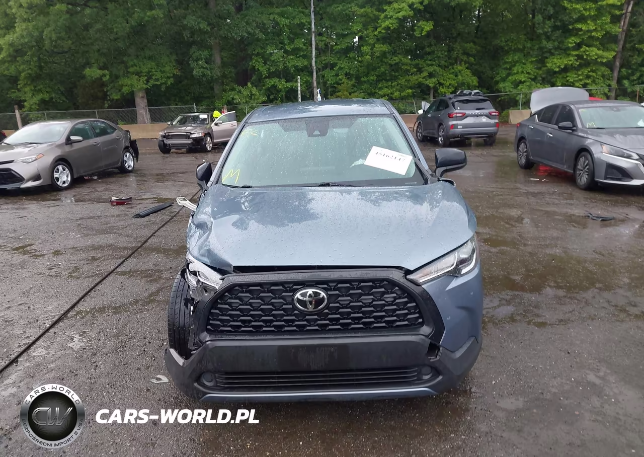2022 Toyota Corolla Cross L VIN:7MUAAABG5NV009904 - 12