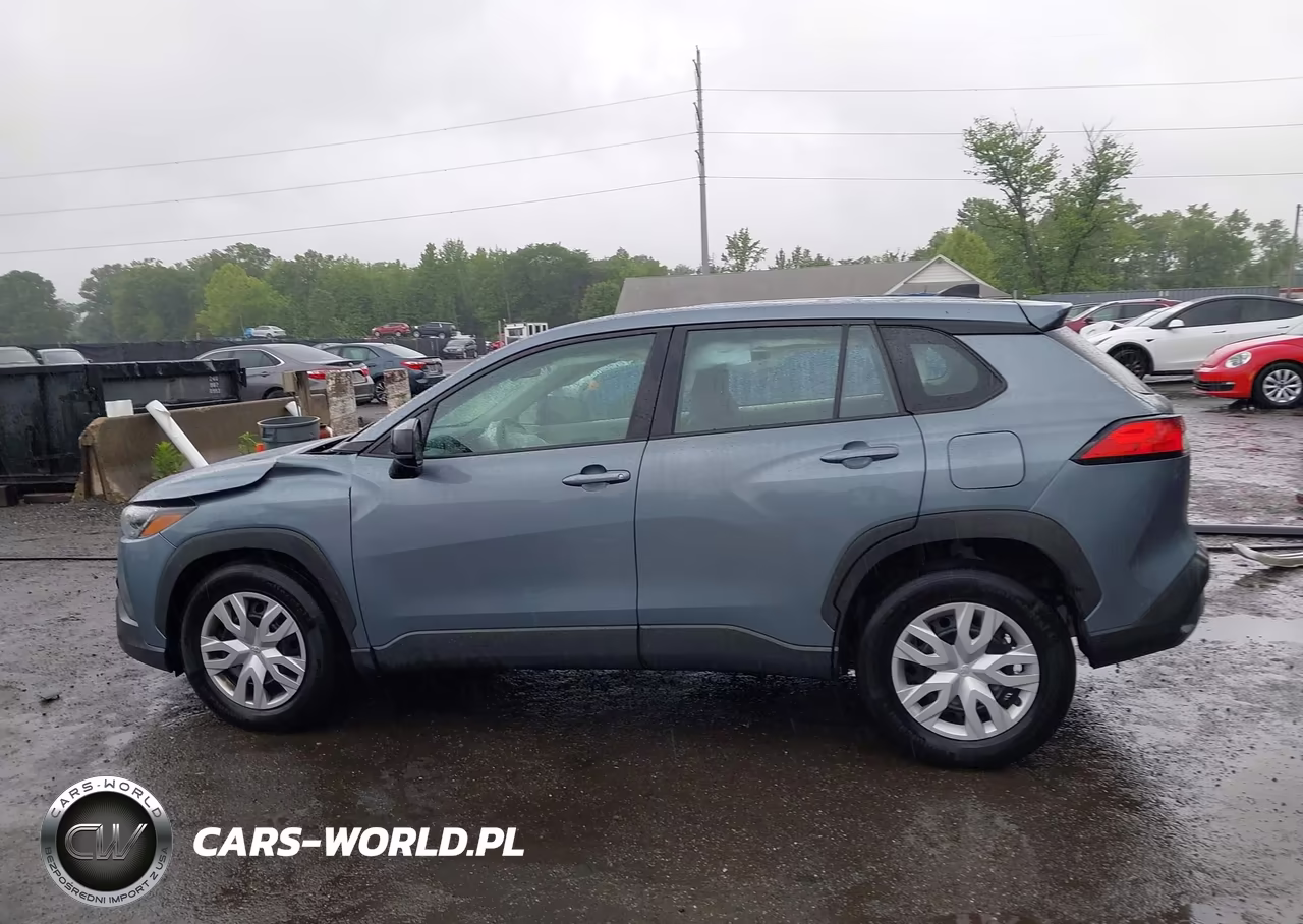 2022 Toyota Corolla Cross L VIN:7MUAAABG5NV009904 - 14