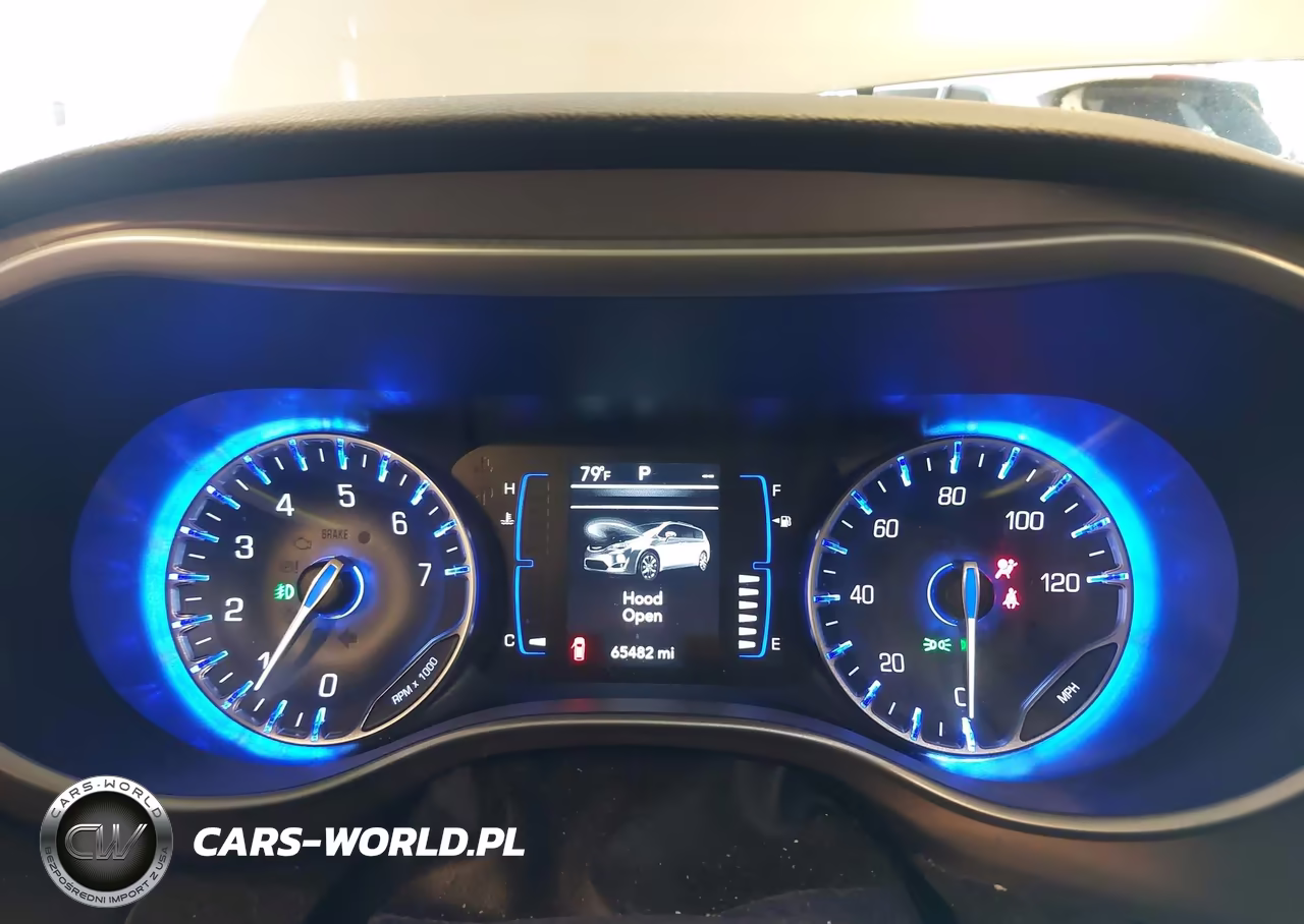 2018 Chrysler Pacifica Touring L VIN:2C4RC1BG4JR287784 - 7