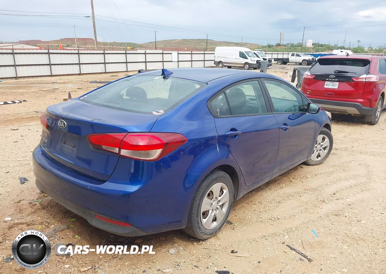 2017 Kia Forte Lx VIN:3KPFK4A79HE098097 - 4