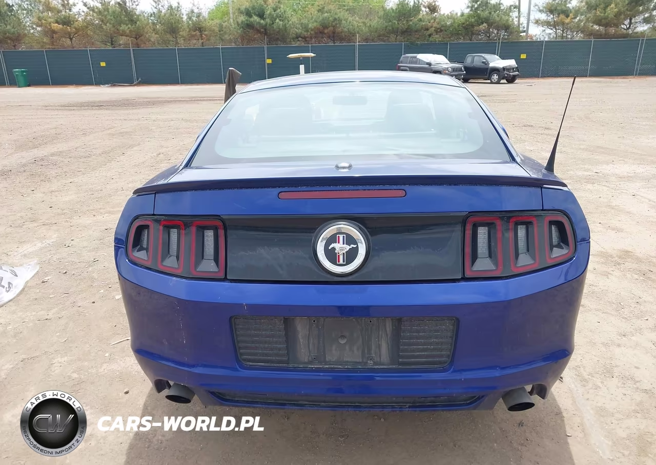 2014 Ford Mustang V6 Premium VIN:1ZVBP8AM7E5246314 - 16