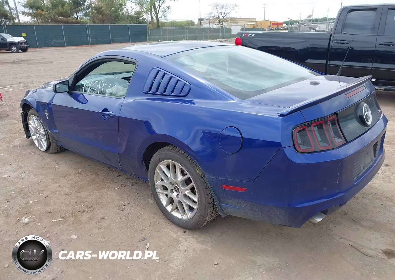 2014 Ford Mustang V6 Premium VIN:1ZVBP8AM7E5246314 - 3