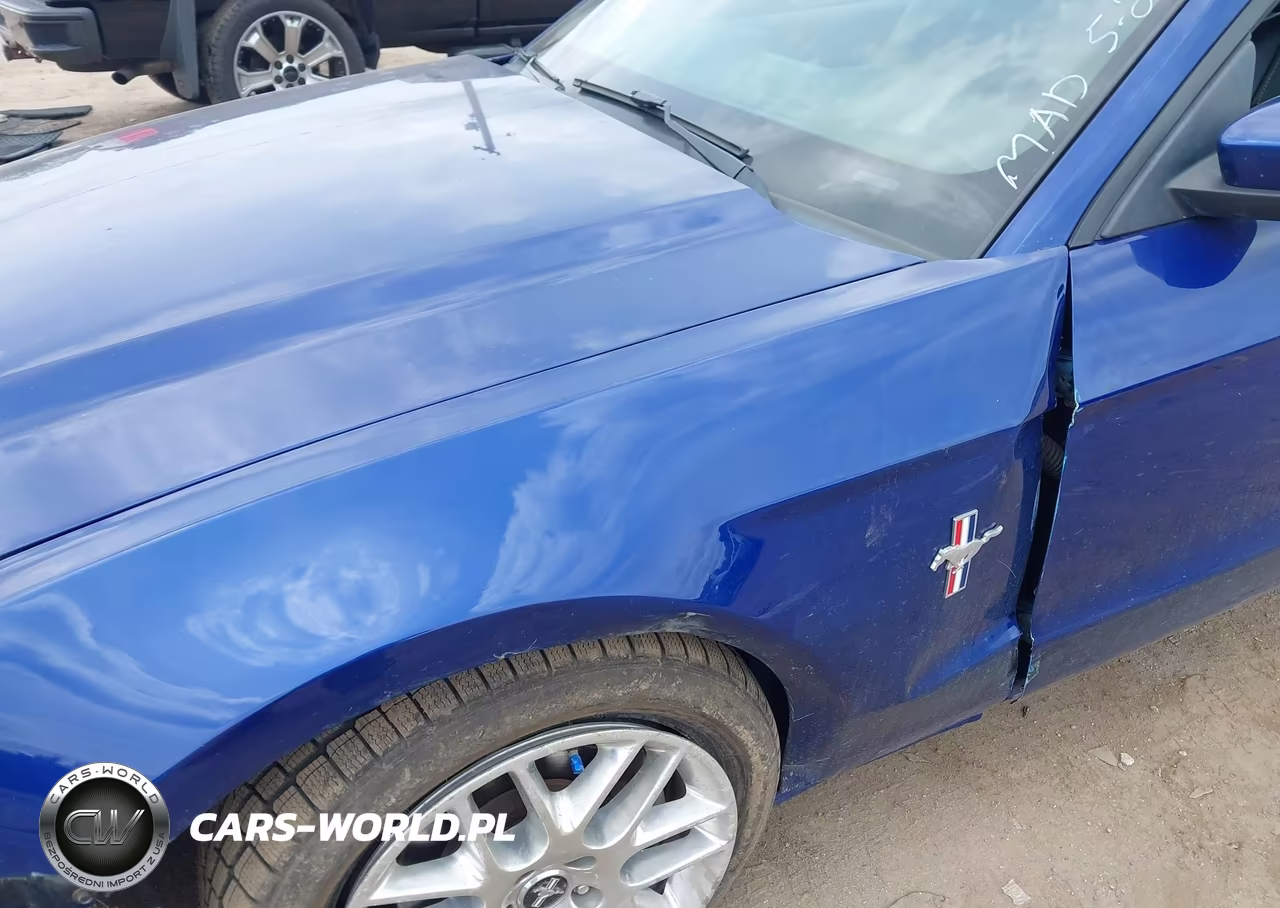 2014 Ford Mustang V6 Premium VIN:1ZVBP8AM7E5246314 - 6