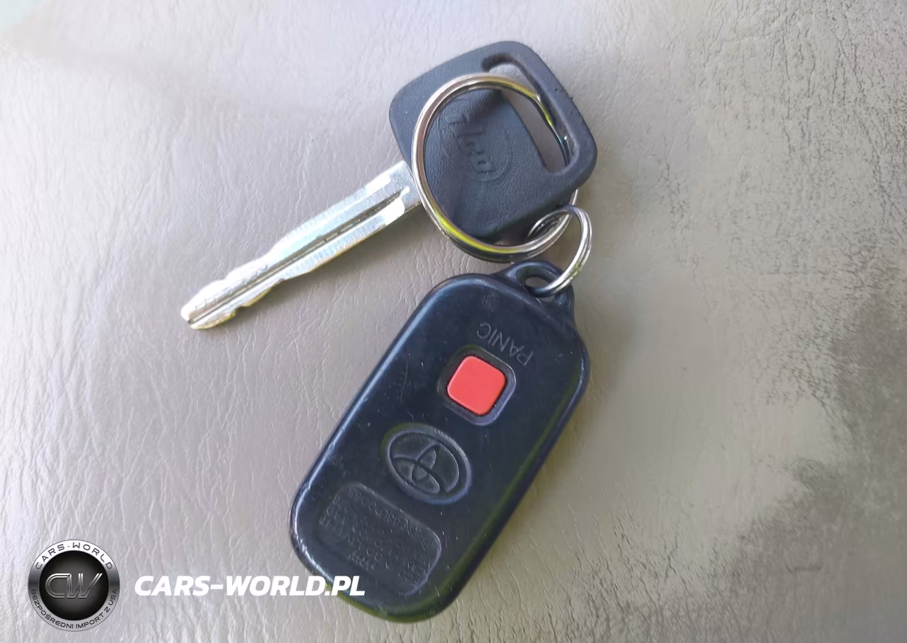 2004 Toyota Camry Le VIN:4T1BE32K04U270575 - 11