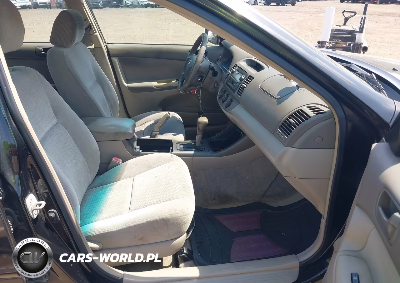 2004 Toyota Camry Le VIN:4T1BE32K04U270575 - 5