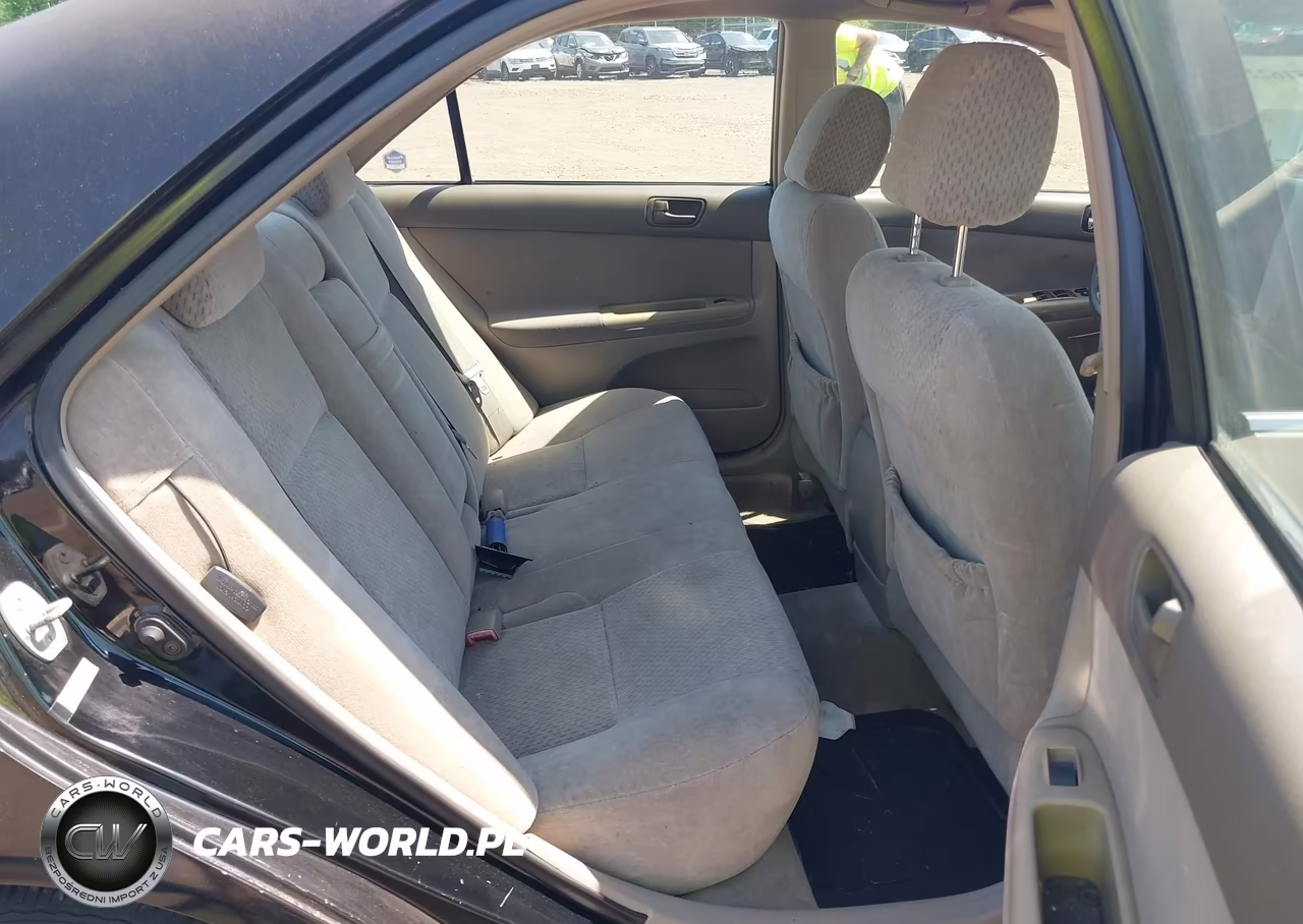 2004 Toyota Camry Le VIN:4T1BE32K04U270575 - 8