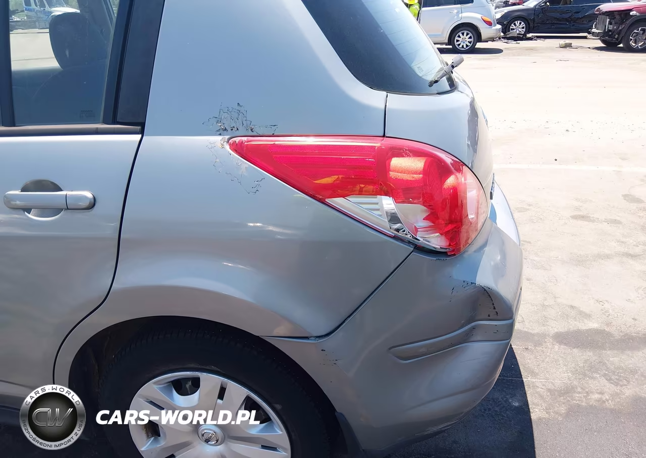 2010 Nissan Versa 1.8S VIN:3N1BC1CP5AL432685 - 19