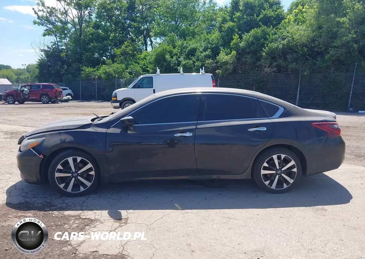 2018 Nissan Altima 2.5 Sr VIN:1N4AL3APXJC110925 - 13