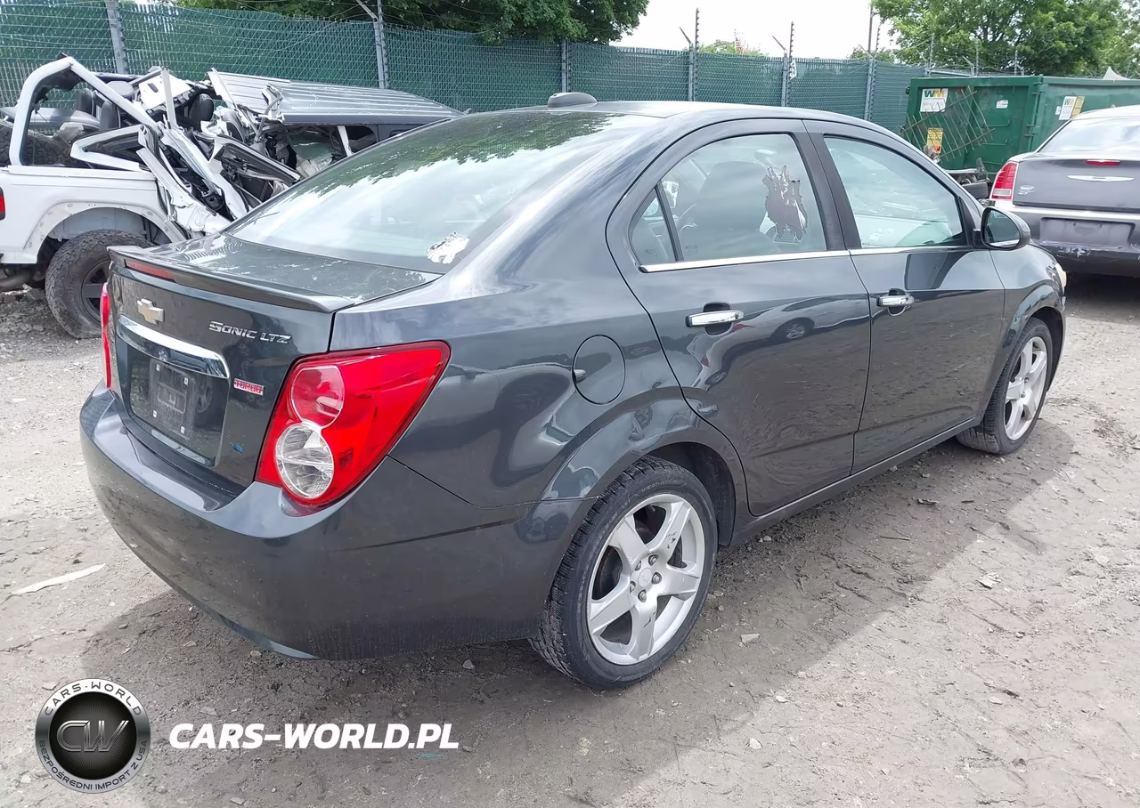 2016 Chevrolet Sonic Ltz Auto VIN:1G1JE5SB7G4135537 - 4