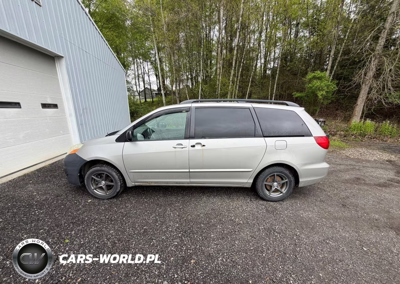 2007 Toyota Sienna Le VIN:5TDZK23C27S083702 - 13