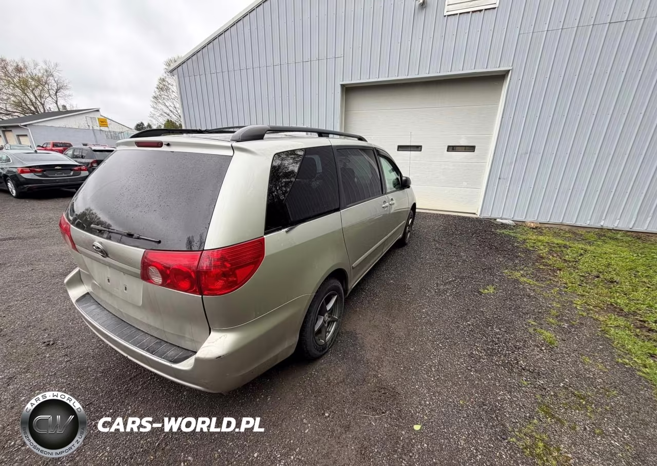 2007 Toyota Sienna Le VIN:5TDZK23C27S083702 - 4