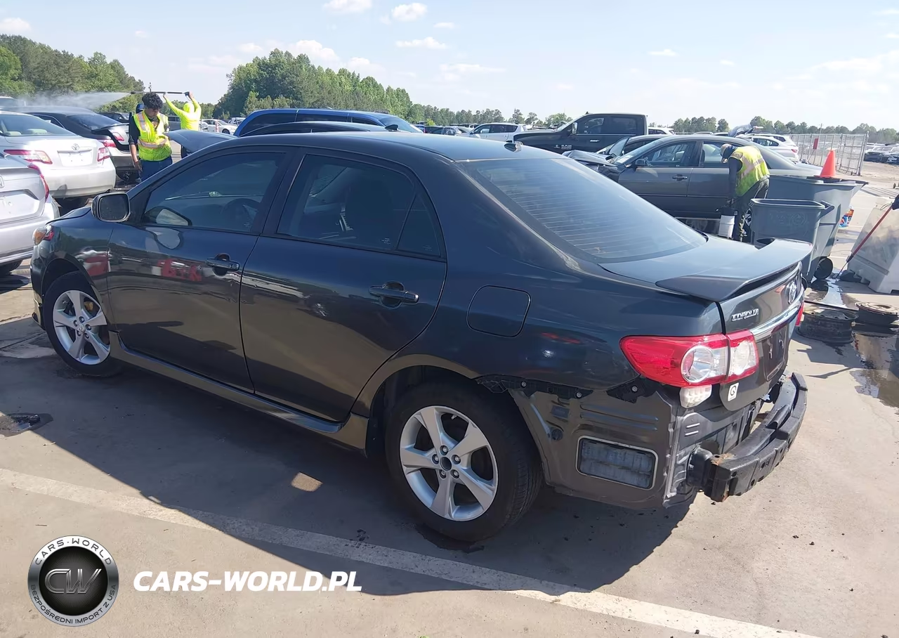 2011 Toyota Corolla Base VIN:2T1BU4EE5BC695156 - 3