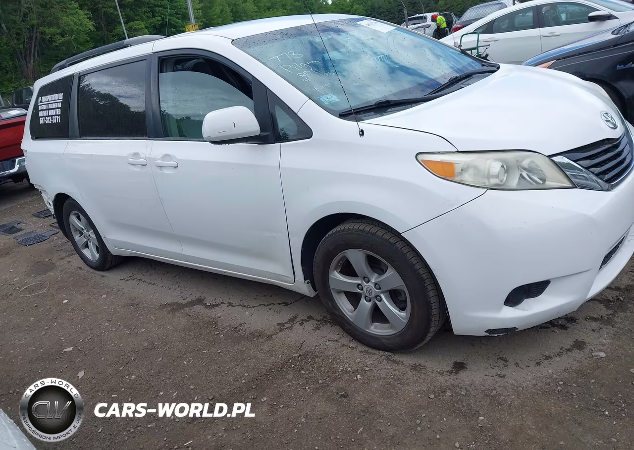 2011 Toyota Sienna Le V6