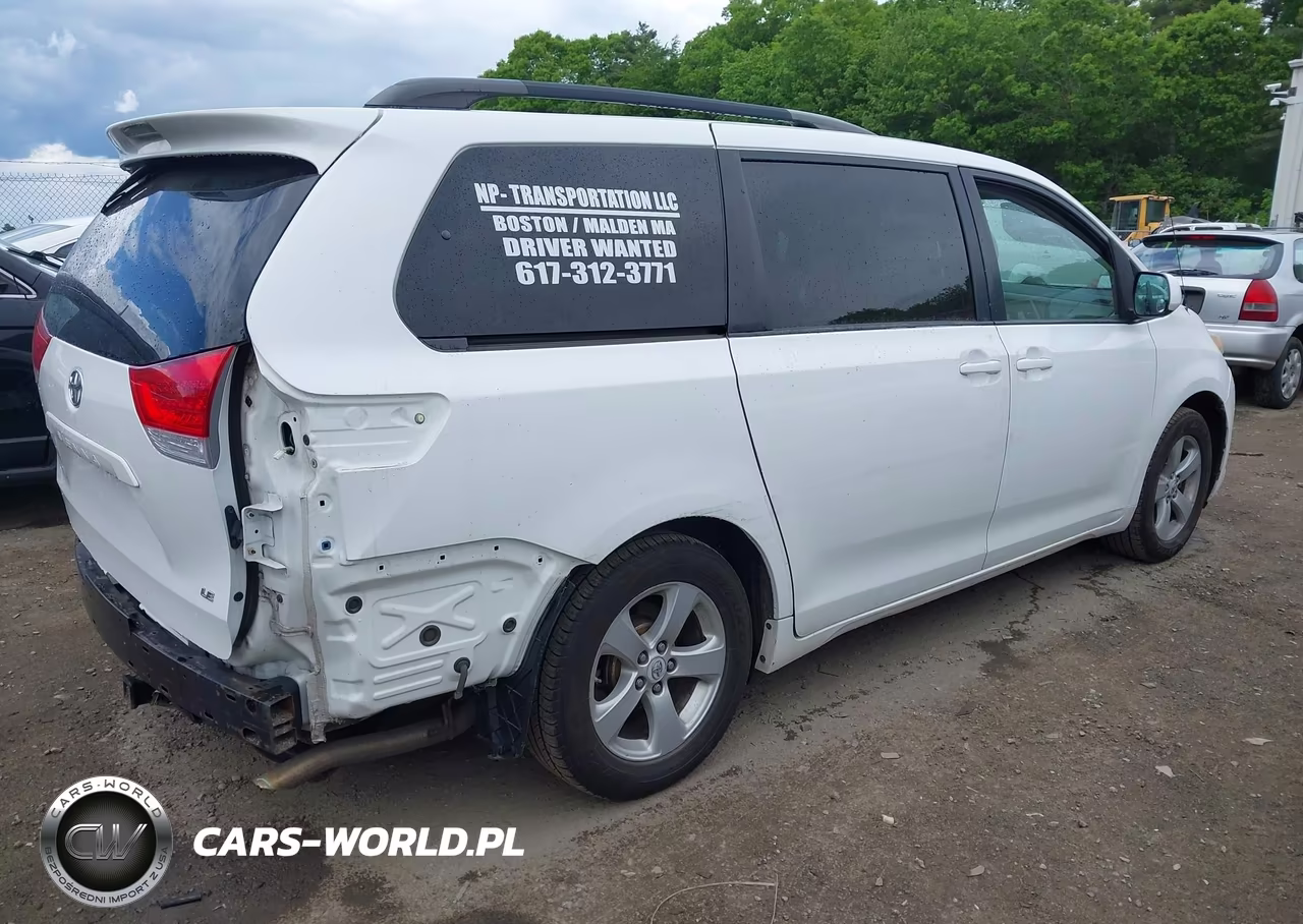 2011 Toyota Sienna Le V6 VIN:5TDKK3DC3BS111568 - 4