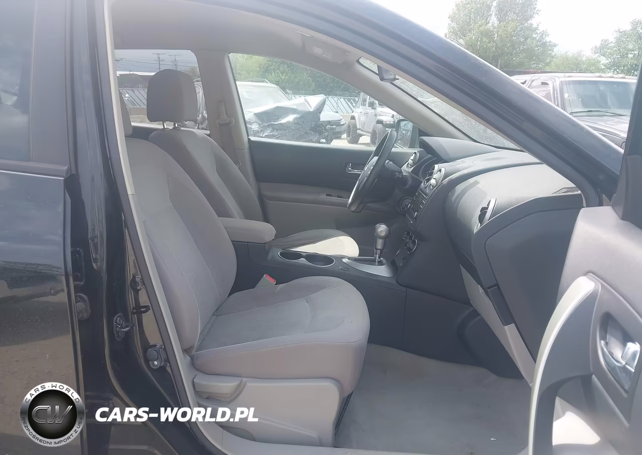 2013 Nissan Rogue S VIN:JN8AS5MVXDW629516 - 5