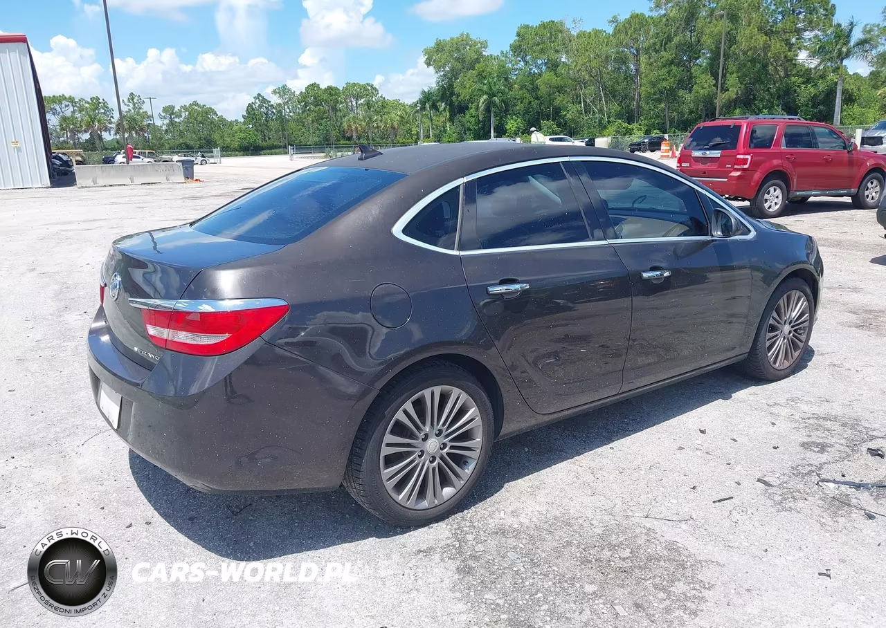 2014 Buick Verano Leather Group VIN:1G4PS5SK5E4127178 - 4
