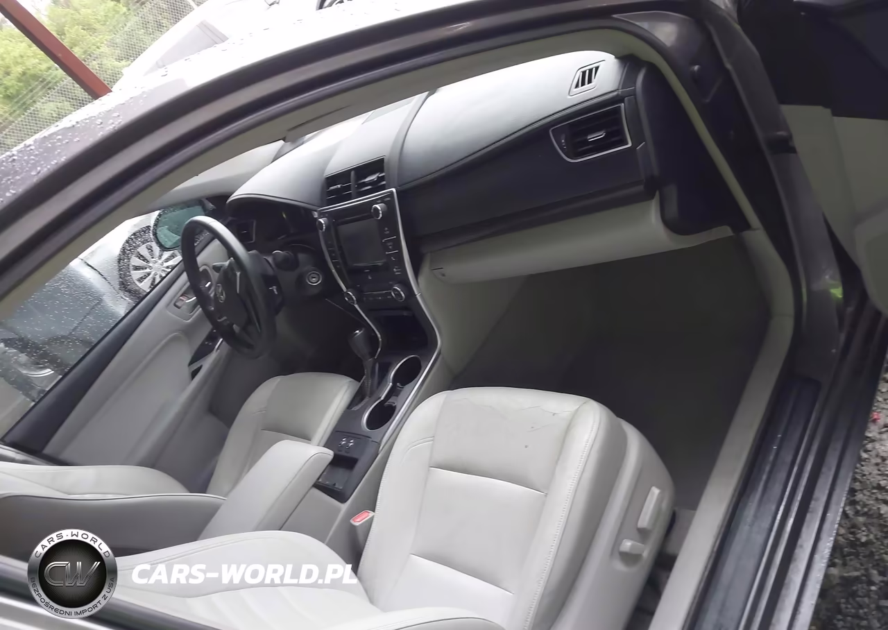 2016 Toyota Camry Xle VIN:4T4BF1FK9GR520983 - 5