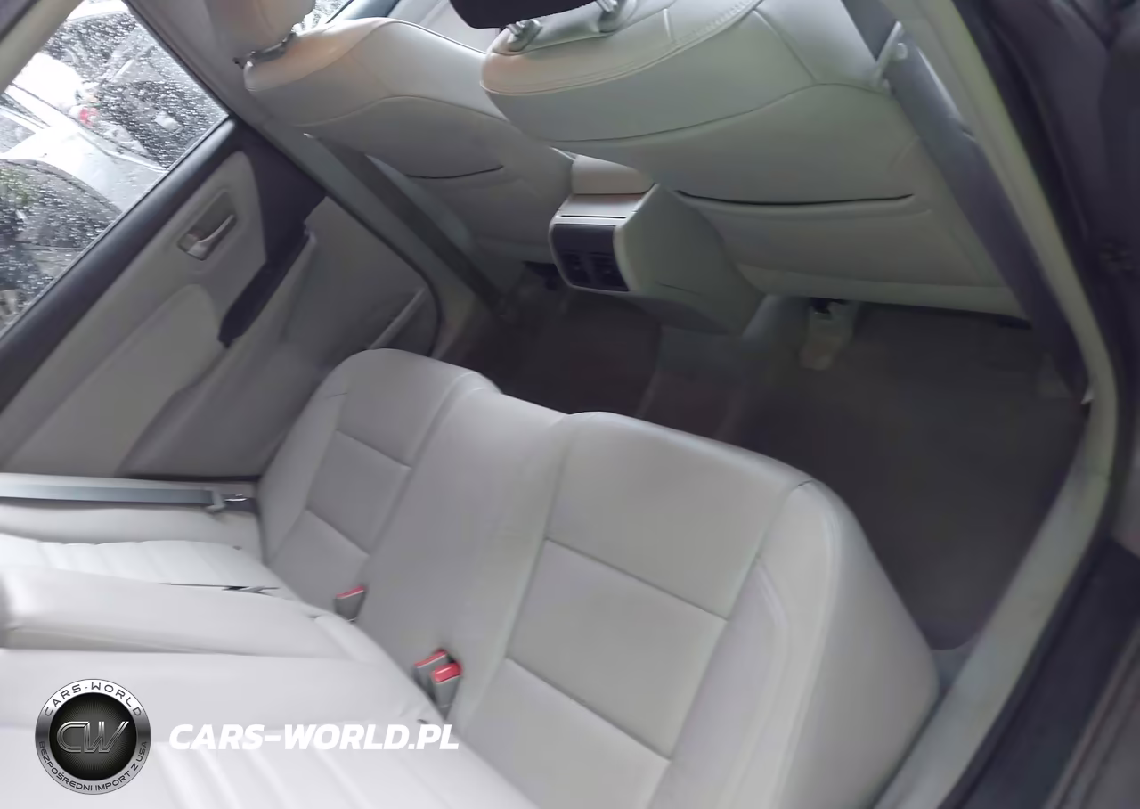 2016 Toyota Camry Xle VIN:4T4BF1FK9GR520983 - 8