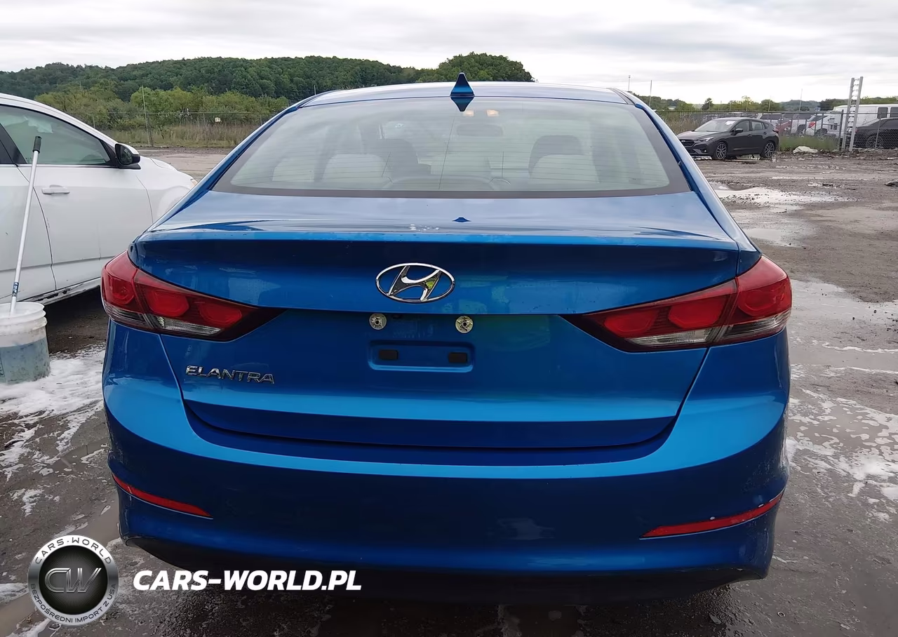 2018 Hyundai Elantra Sel VIN:5NPD84LF5JH365070 - 17