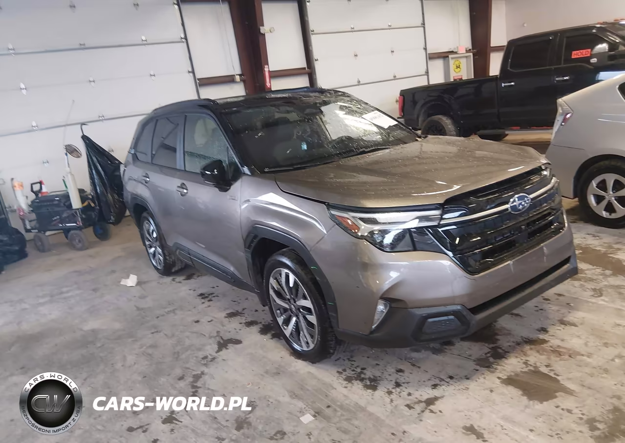 2025 Subaru Forester Touring Hybrid – zdjęcie 1 z 21