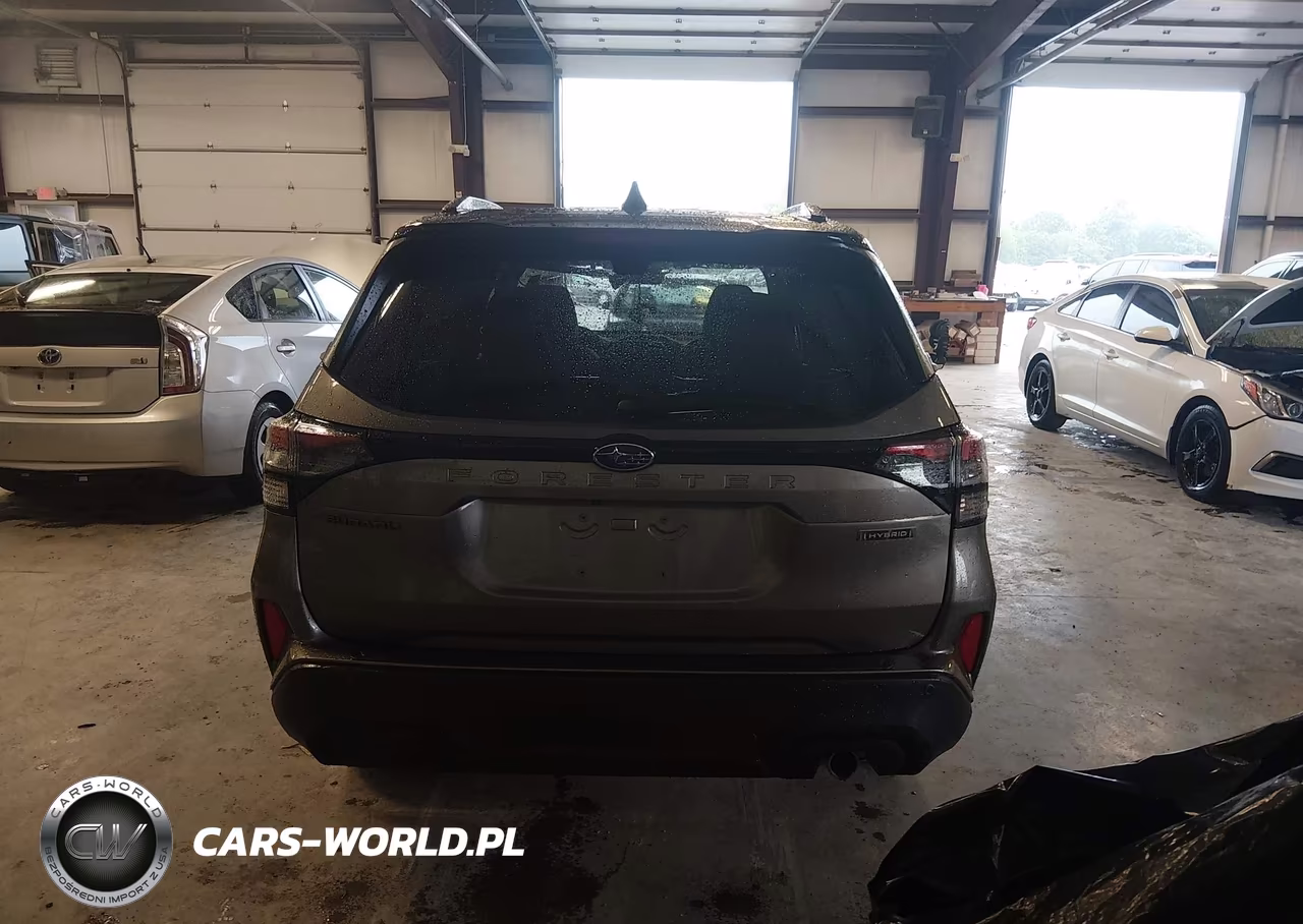2025 Subaru Forester Touring Hybrid VIN:JF2SLSTD3SH421792 - 16