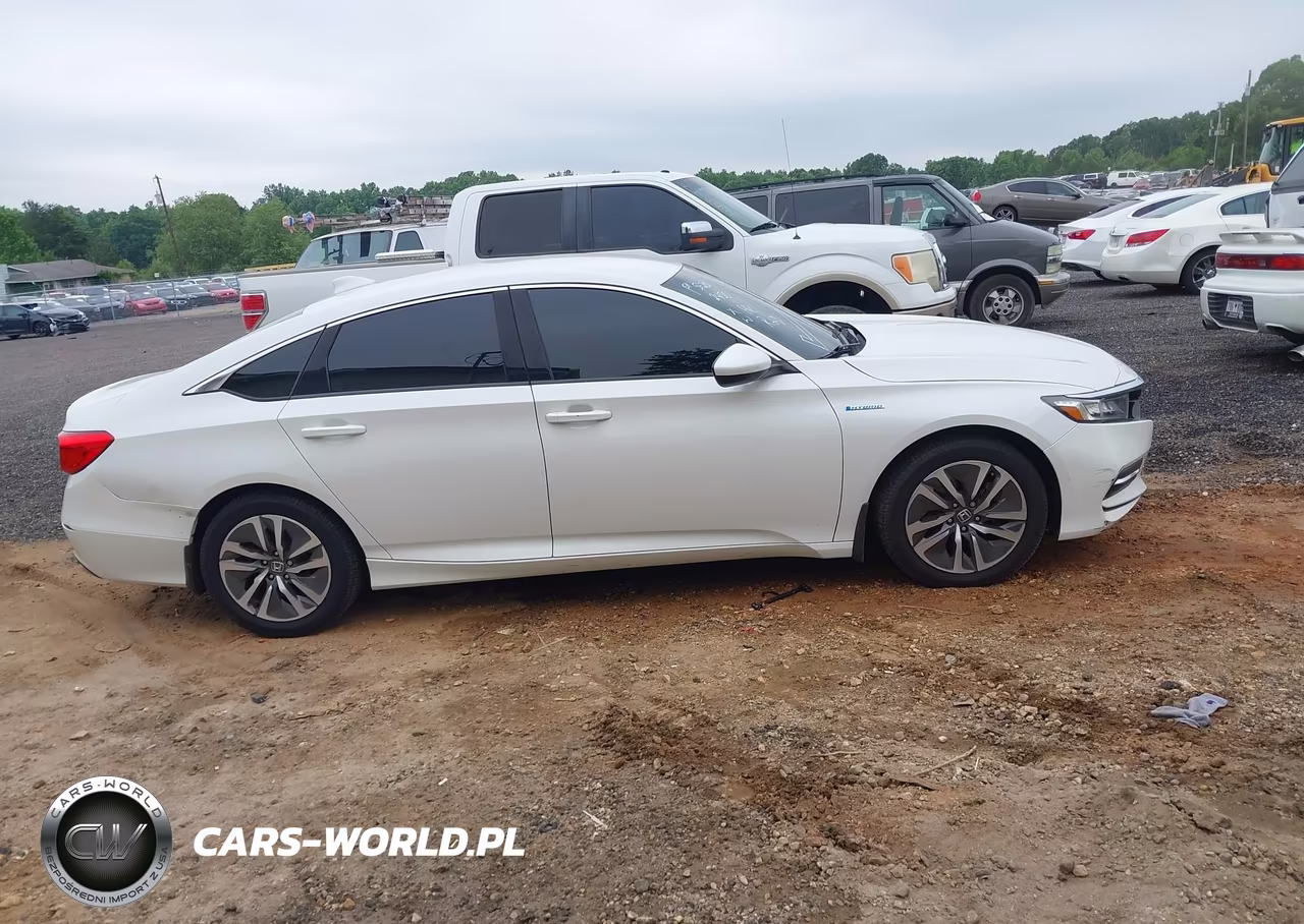 2018 Honda Accord Hybrid VIN:1HGCV3F17JA000882 - 14