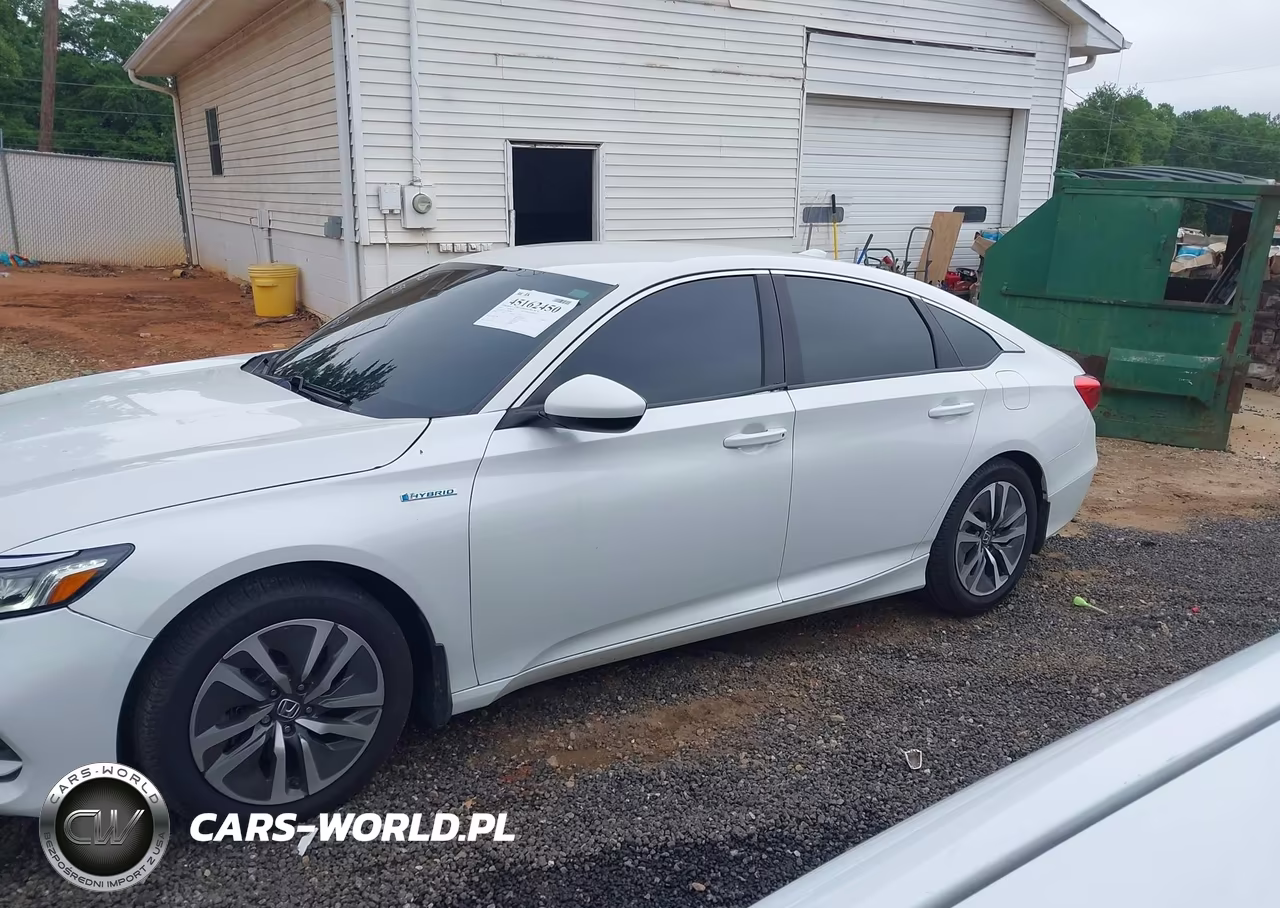 2018 Honda Accord Hybrid VIN:1HGCV3F17JA000882 - 15