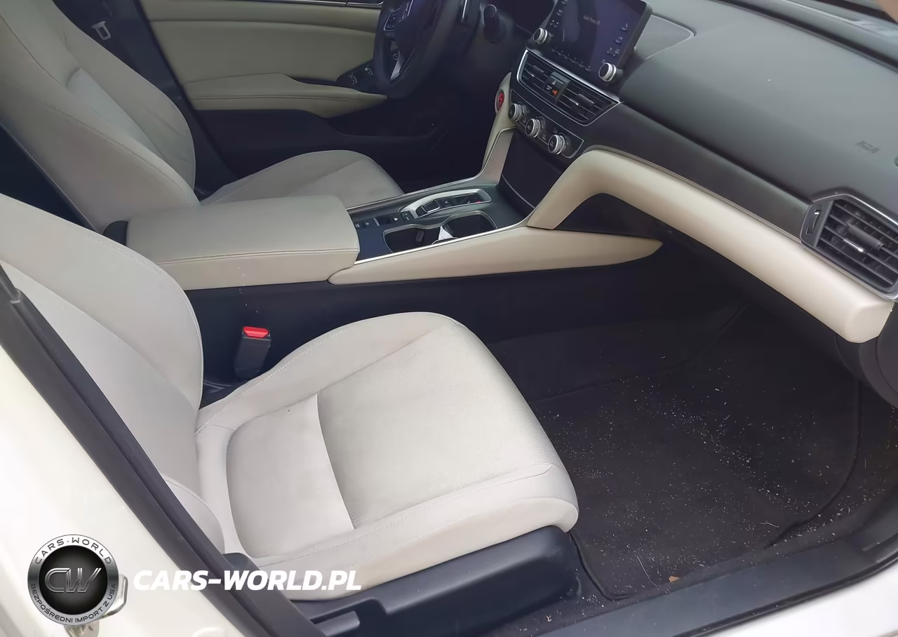 2018 Honda Accord Hybrid VIN:1HGCV3F17JA000882 - 5