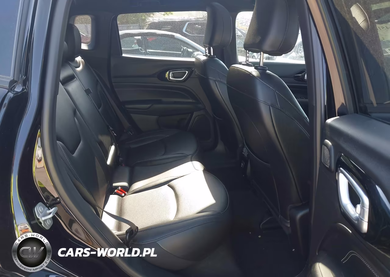 2024 Jeep Compass Limited 4X4 VIN:3C4NJDCN5RT159646 - 8