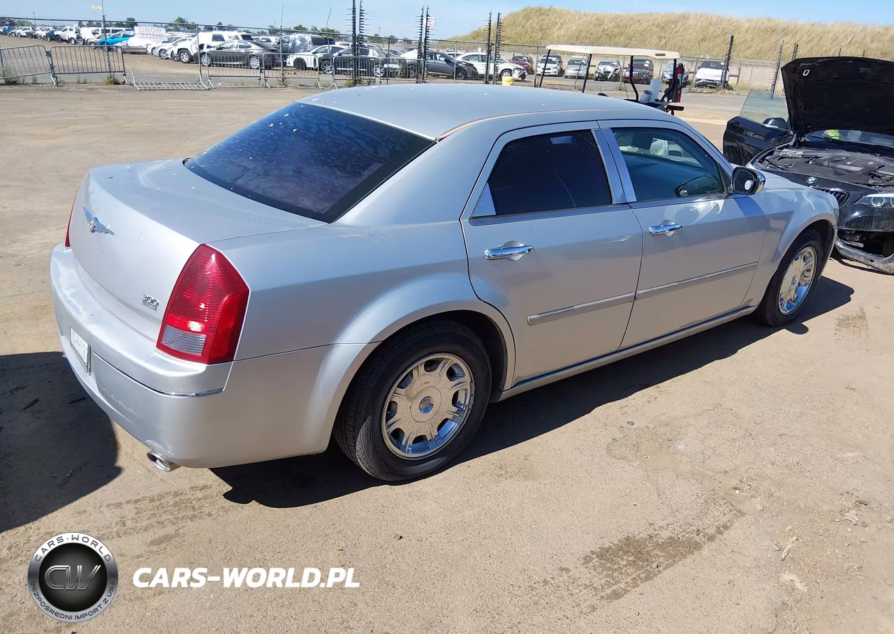 2006 Chrysler 300 Touring VIN:2C3KA53GX6H405593 - 4