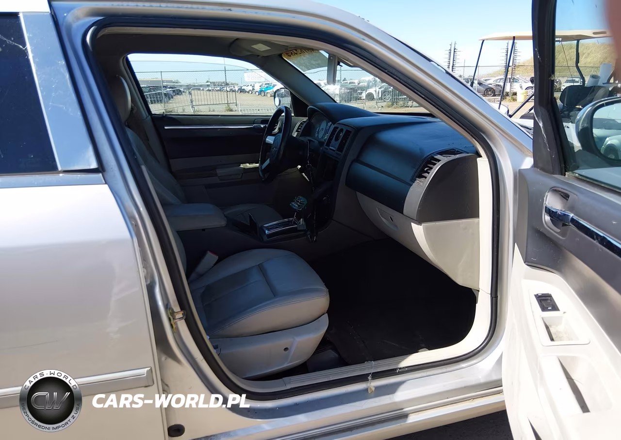 2006 Chrysler 300 Touring VIN:2C3KA53GX6H405593 - 5