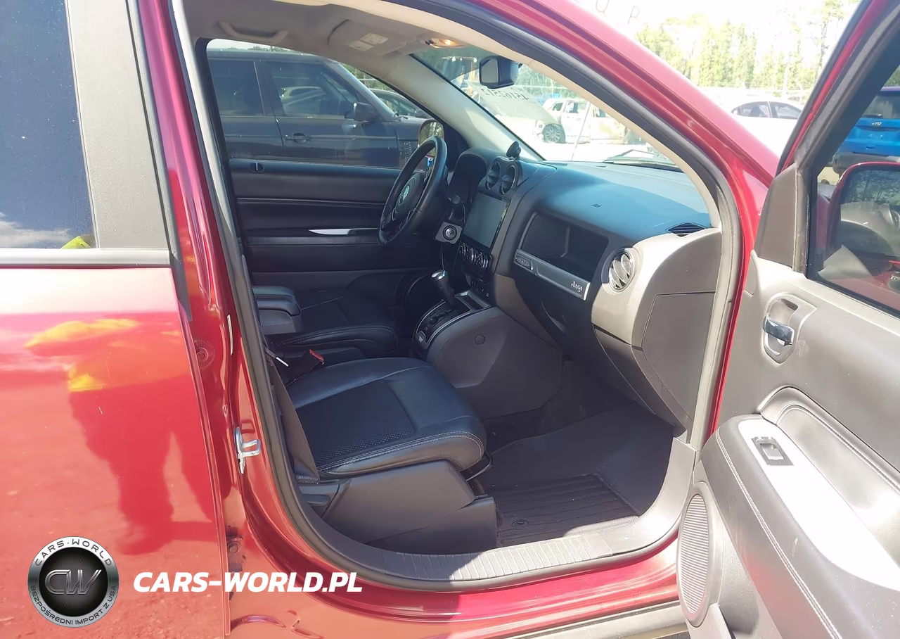 2016 Jeep Compass Latitude VIN:1C4NJCEA7GD666250 - 5