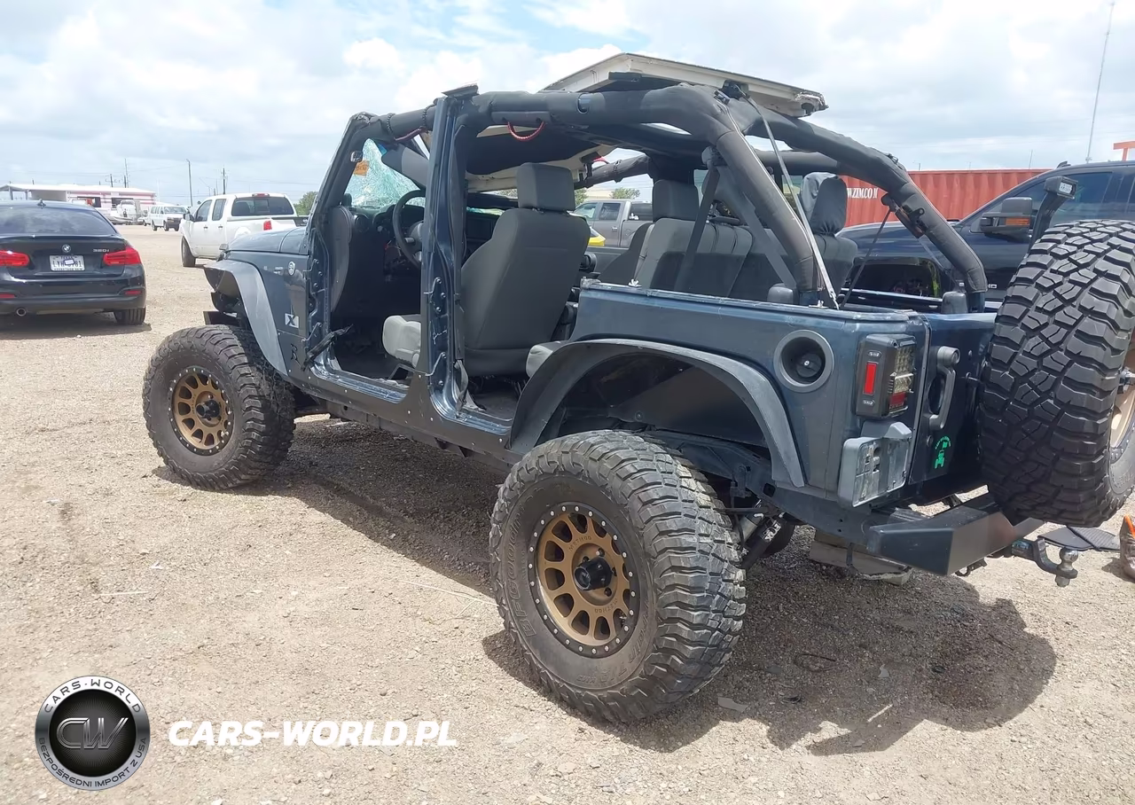 2008 Jeep Wrangler Unlimited X VIN:1J4GA39118L545203 - 3