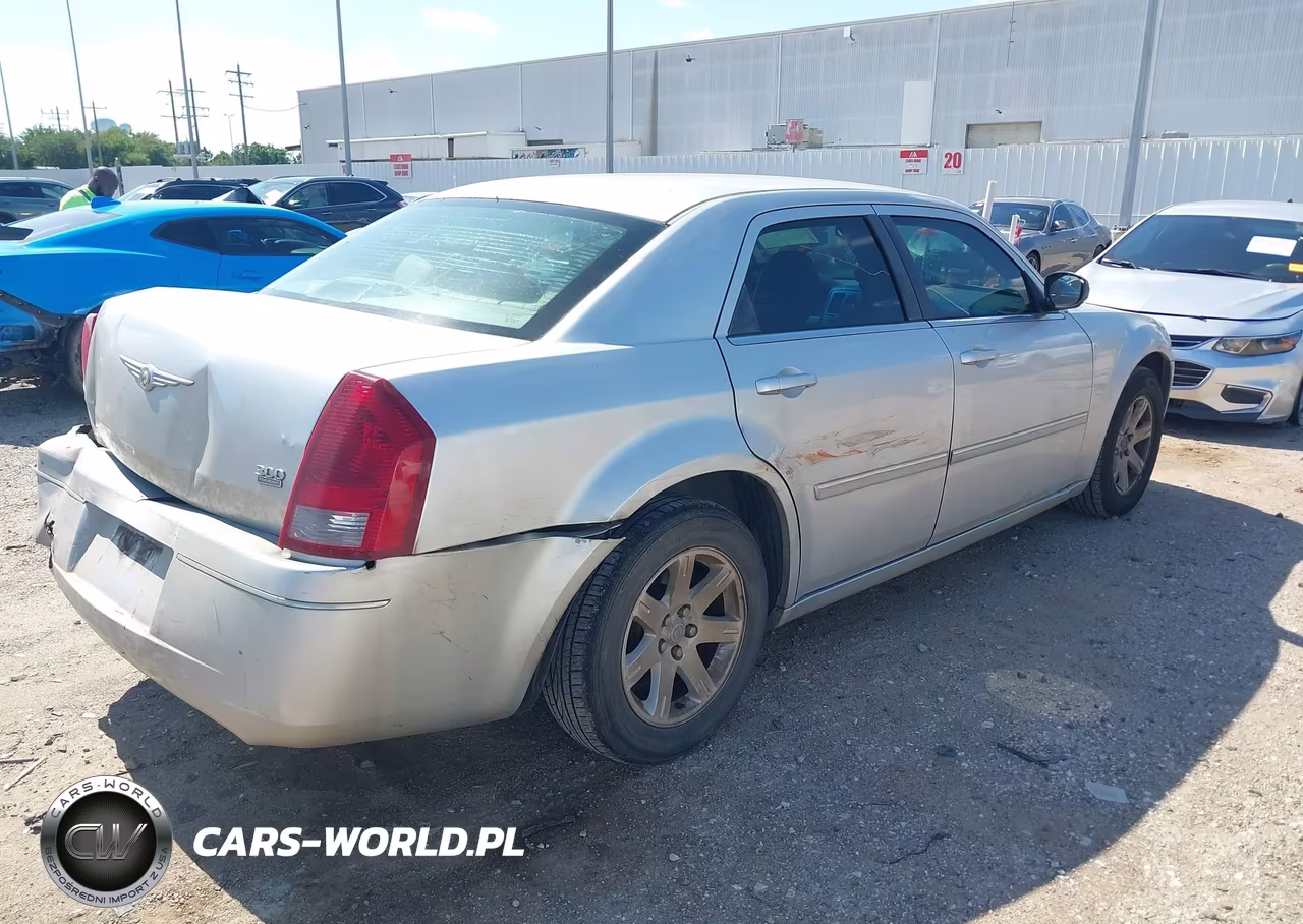 2007 Chrysler 300 Touring VIN:2C3KA53G57H884488 - 4