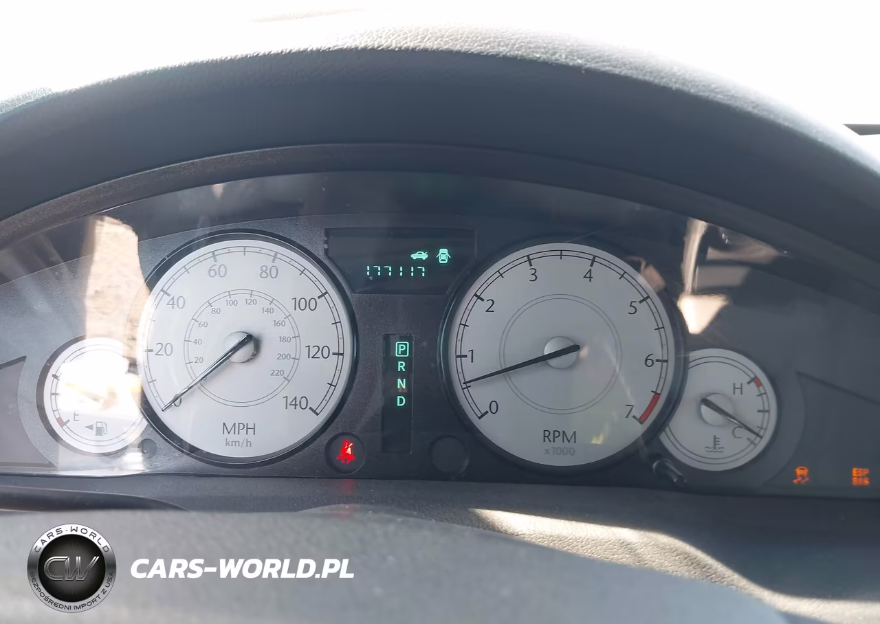 2007 Chrysler 300 Touring VIN:2C3KA53G57H884488 - 7