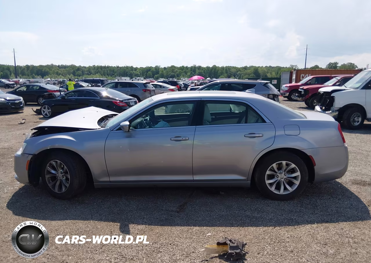 2015 Chrysler 300 Limited VIN:2C3CCAAG4FH893806 - 14