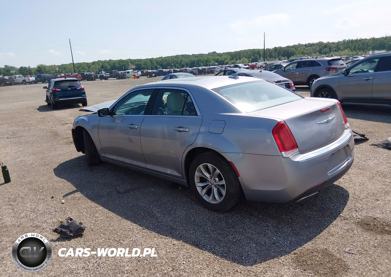 2015 Chrysler 300 Limited VIN:2C3CCAAG4FH893806 - 3
