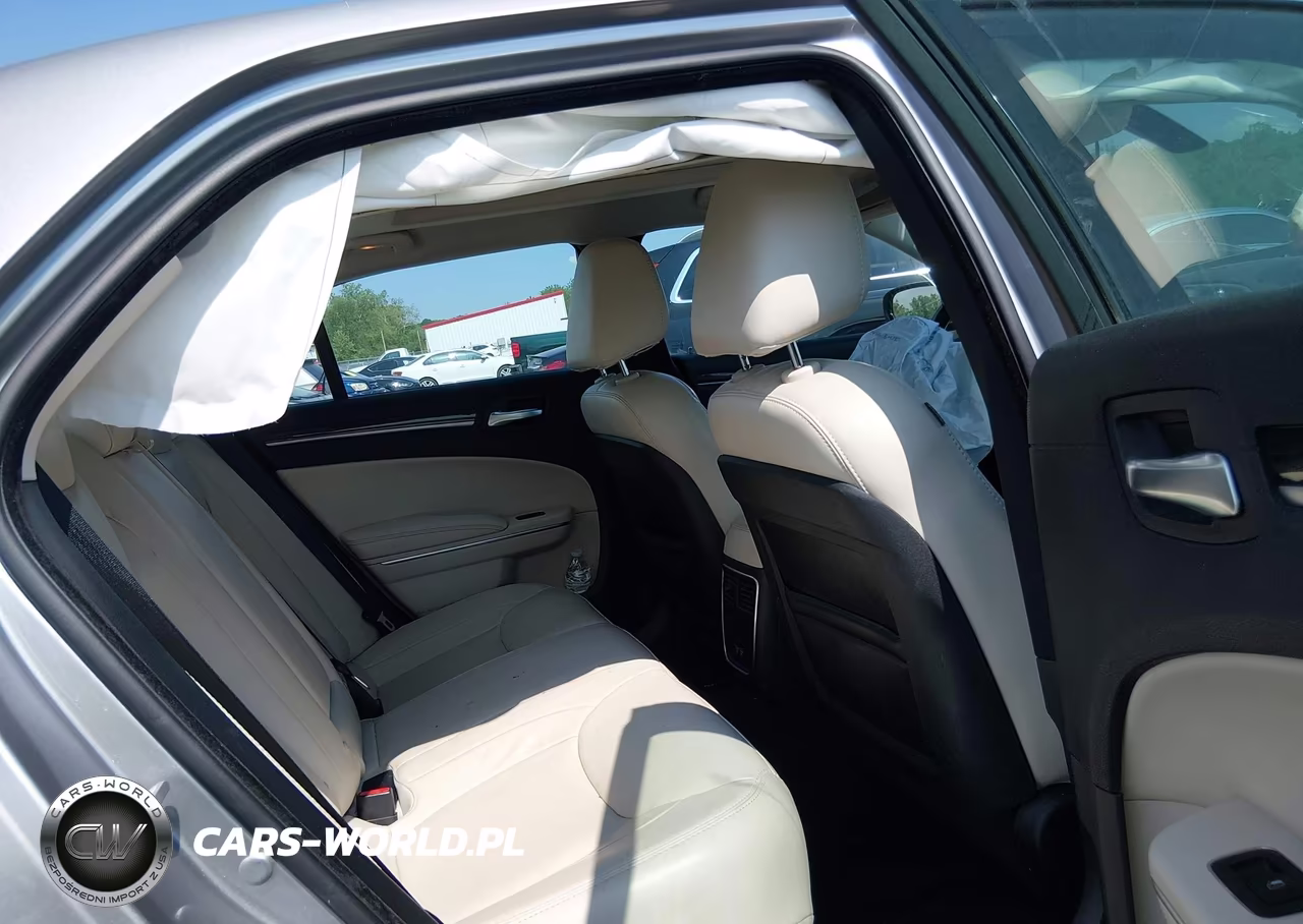 2015 Chrysler 300 Limited VIN:2C3CCAAG4FH893806 - 8