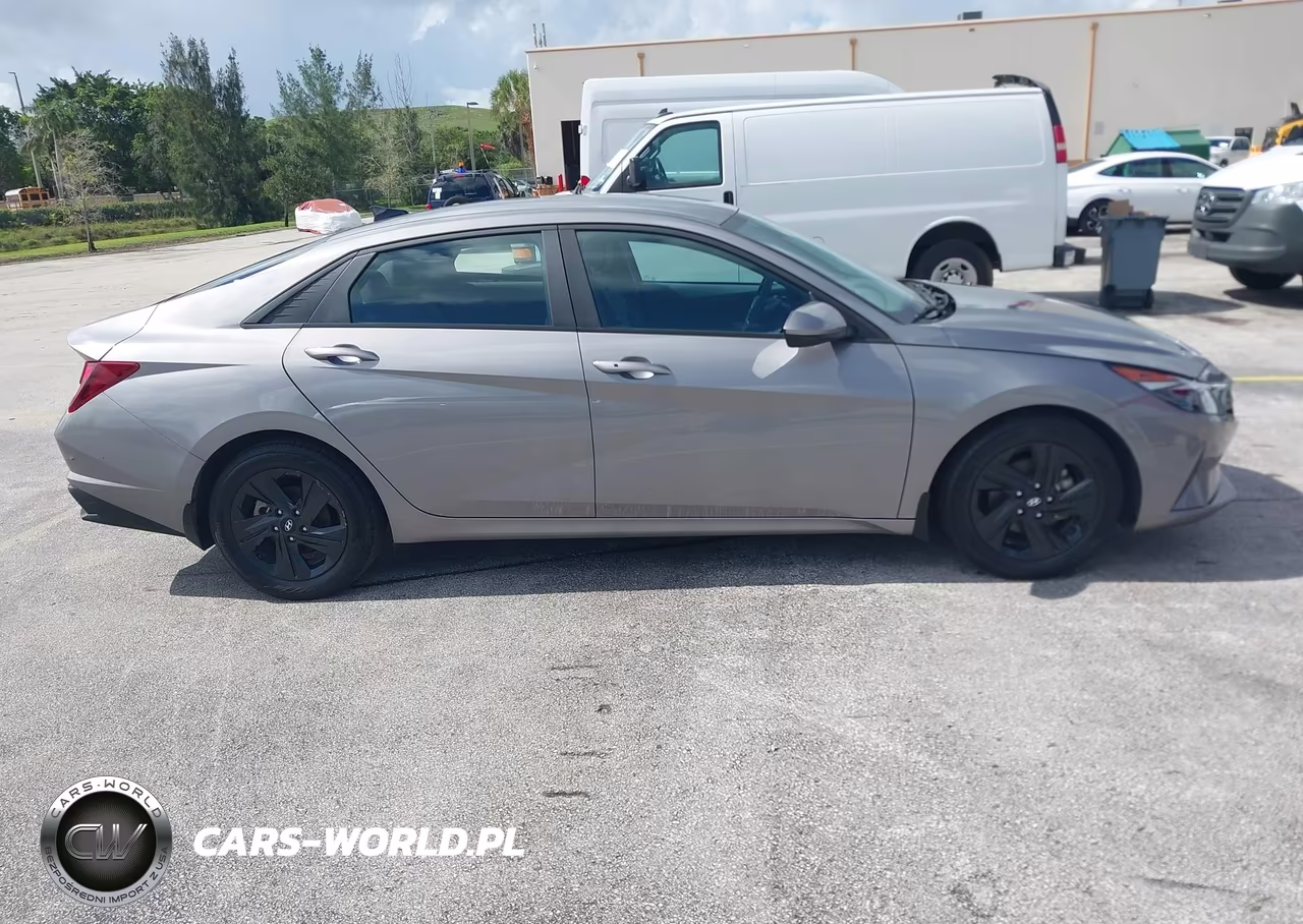 2023 Hyundai Elantra Sel VIN:KMHLM4AG4PU497931 - 13