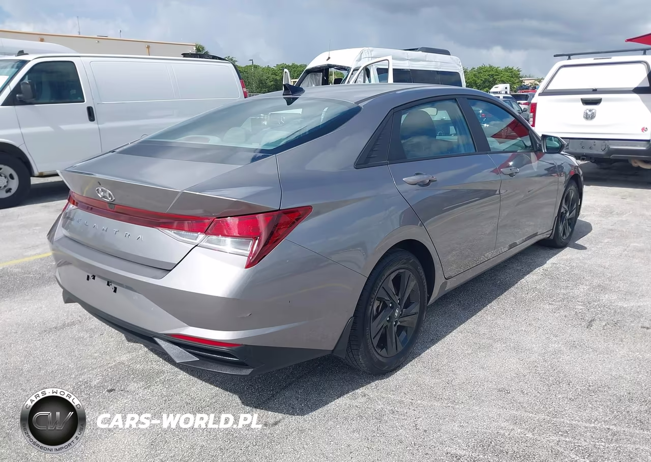 2023 Hyundai Elantra Sel VIN:KMHLM4AG4PU497931 - 4