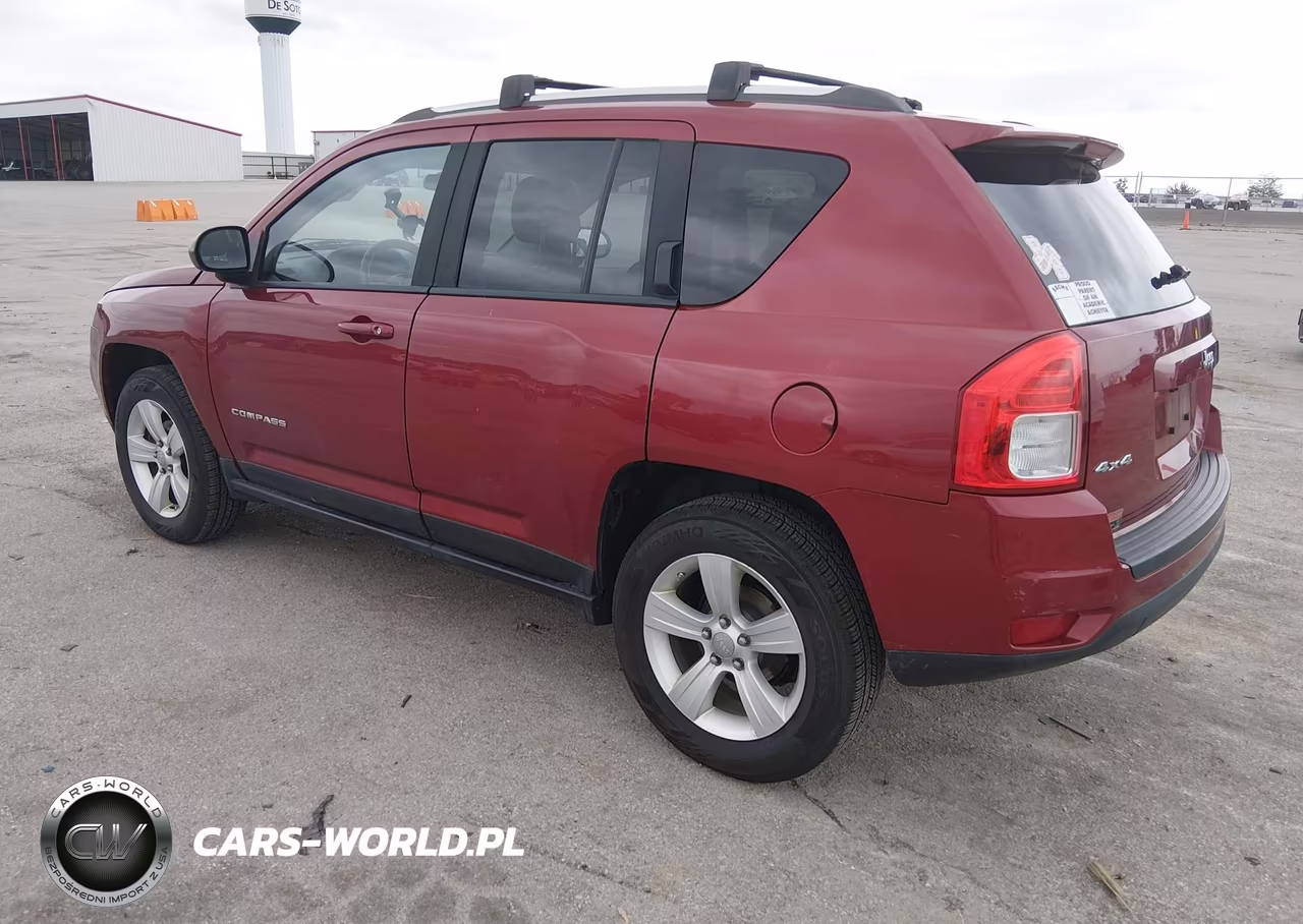 2012 Jeep Compass Latitude VIN:1C4NJDEB4CD614647 - 3