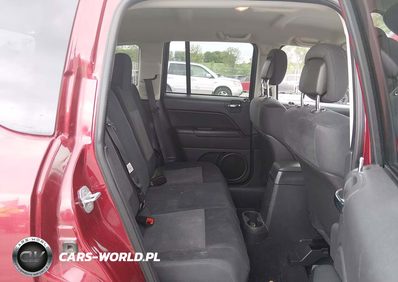 2012 Jeep Compass Latitude VIN:1C4NJDEB4CD614647 - 8