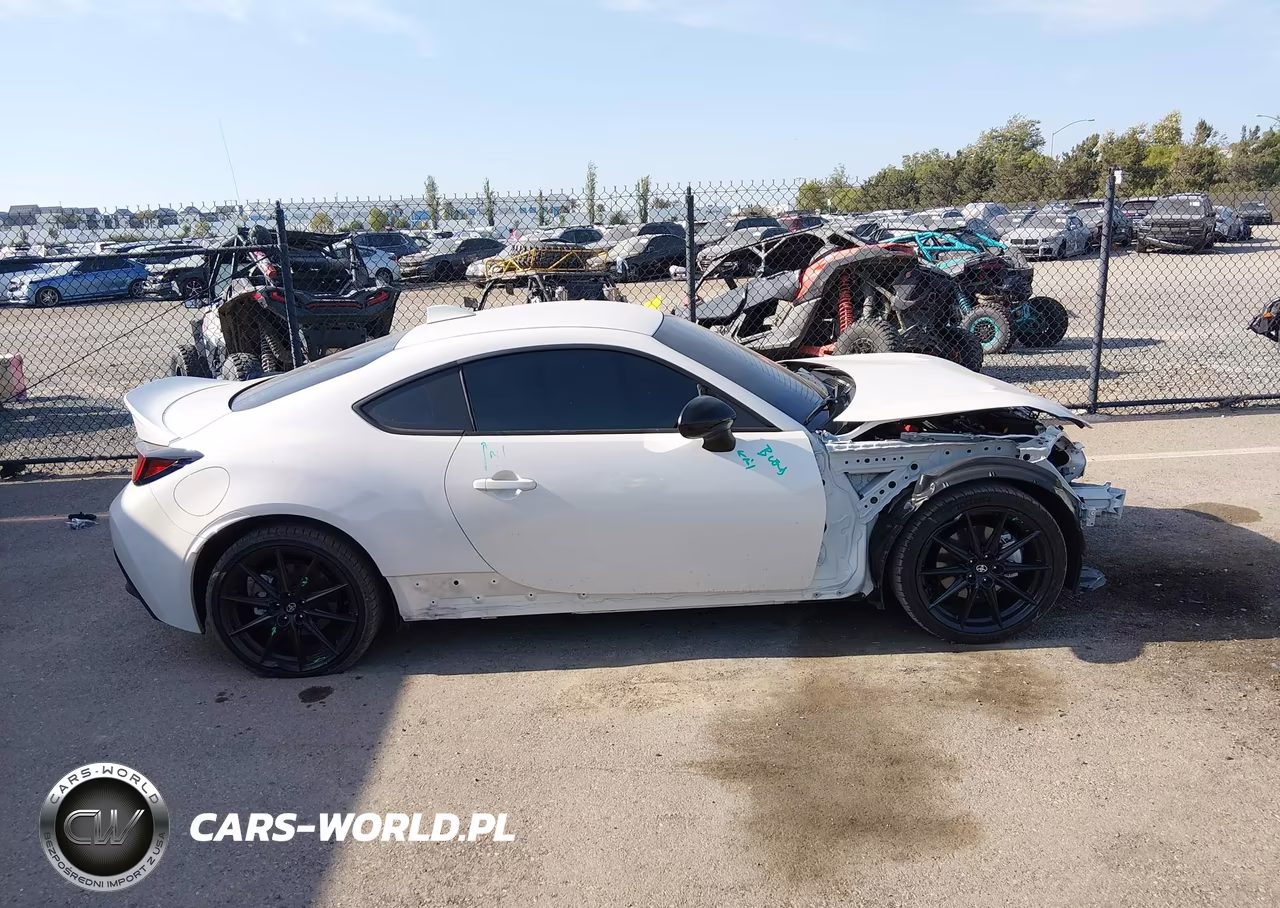2025 Toyota Gr86 Premium VIN:JF1ZNBE18S9758050 - 14