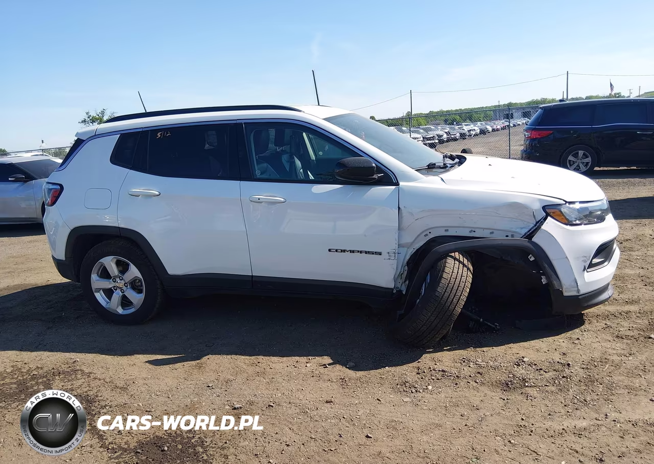 2022 Jeep Compass Latitude 4X4 VIN:3C4NJDBB3NT164541 - 13