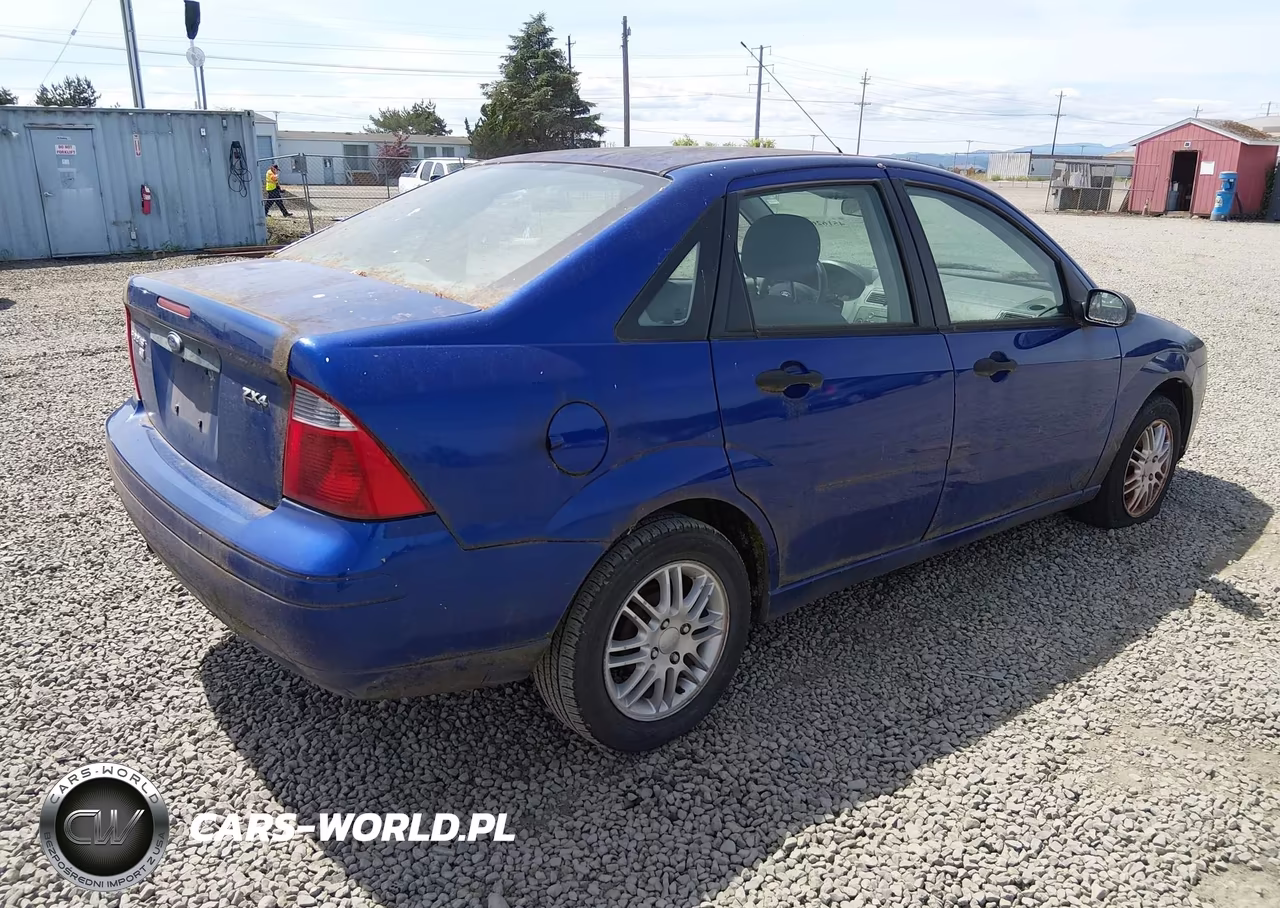 2005 Ford Focus Zx4 VIN:1FAHP34N85W181185 - 4