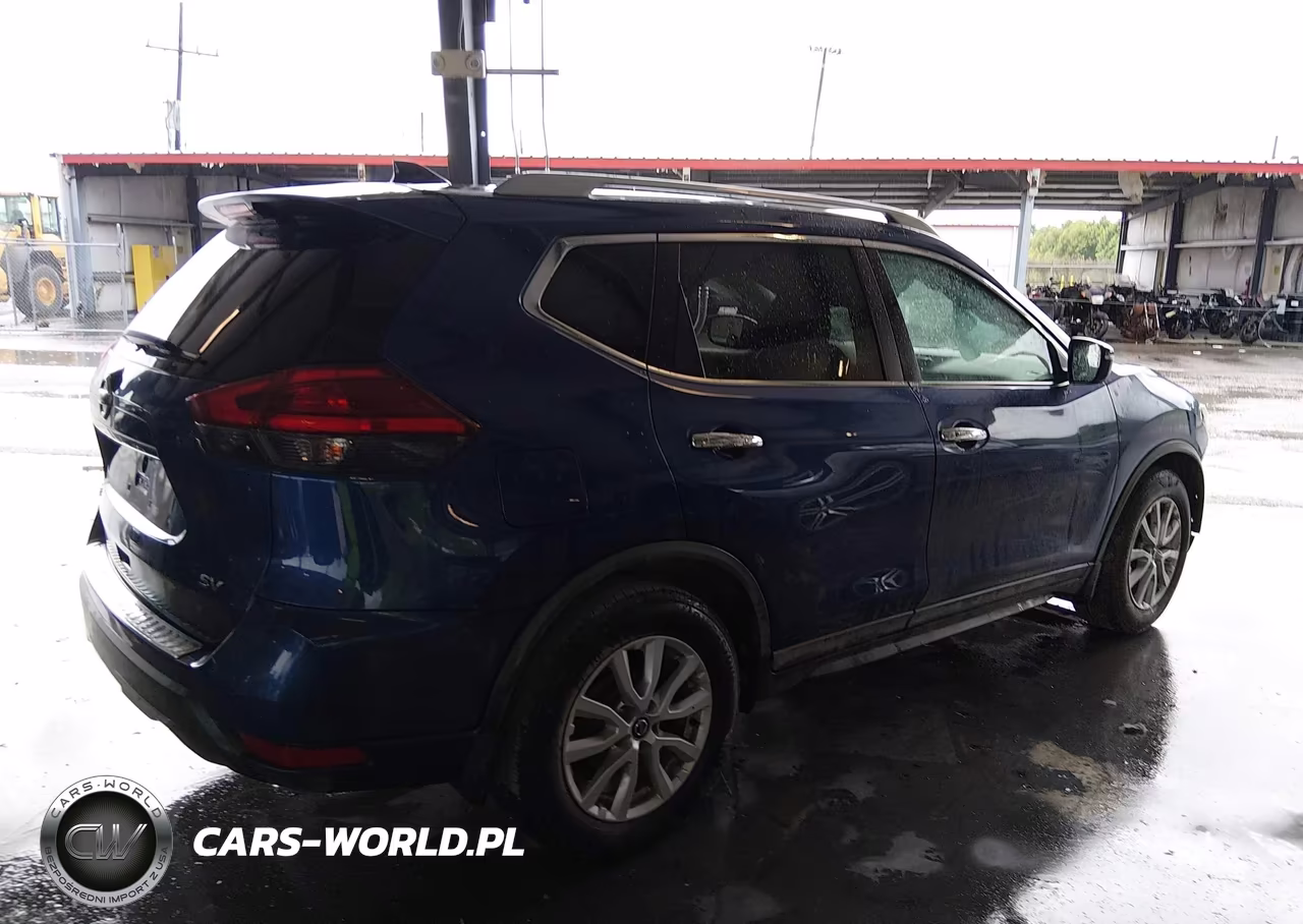 2017 Nissan Rogue Sv VIN:5N1AT2MT5HC798612 - 4