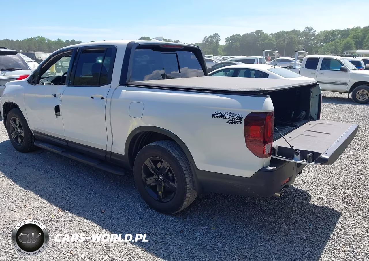 2023 Honda Ridgeline Black Edition VIN:5FPYK3F84PB015762 - 3
